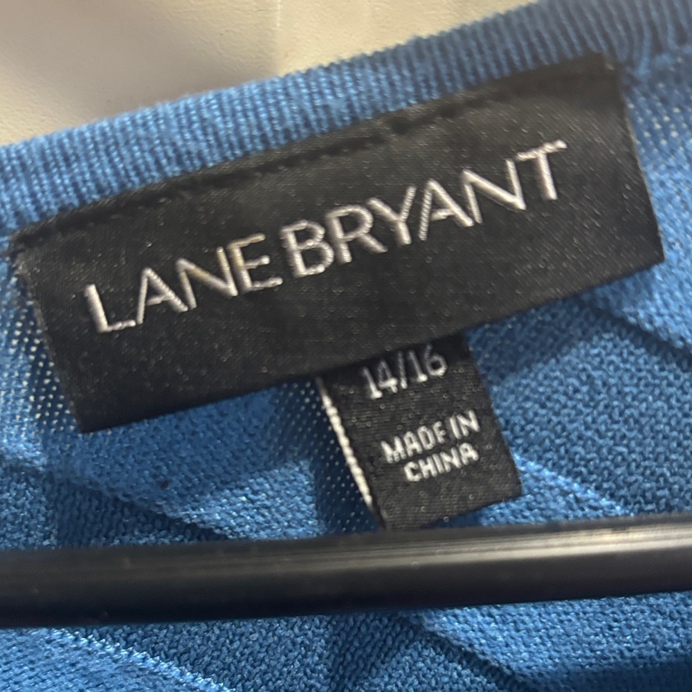 Lane Bryant Women's V-Neck Sweater in Blue Stripes - Picture 2 of 3